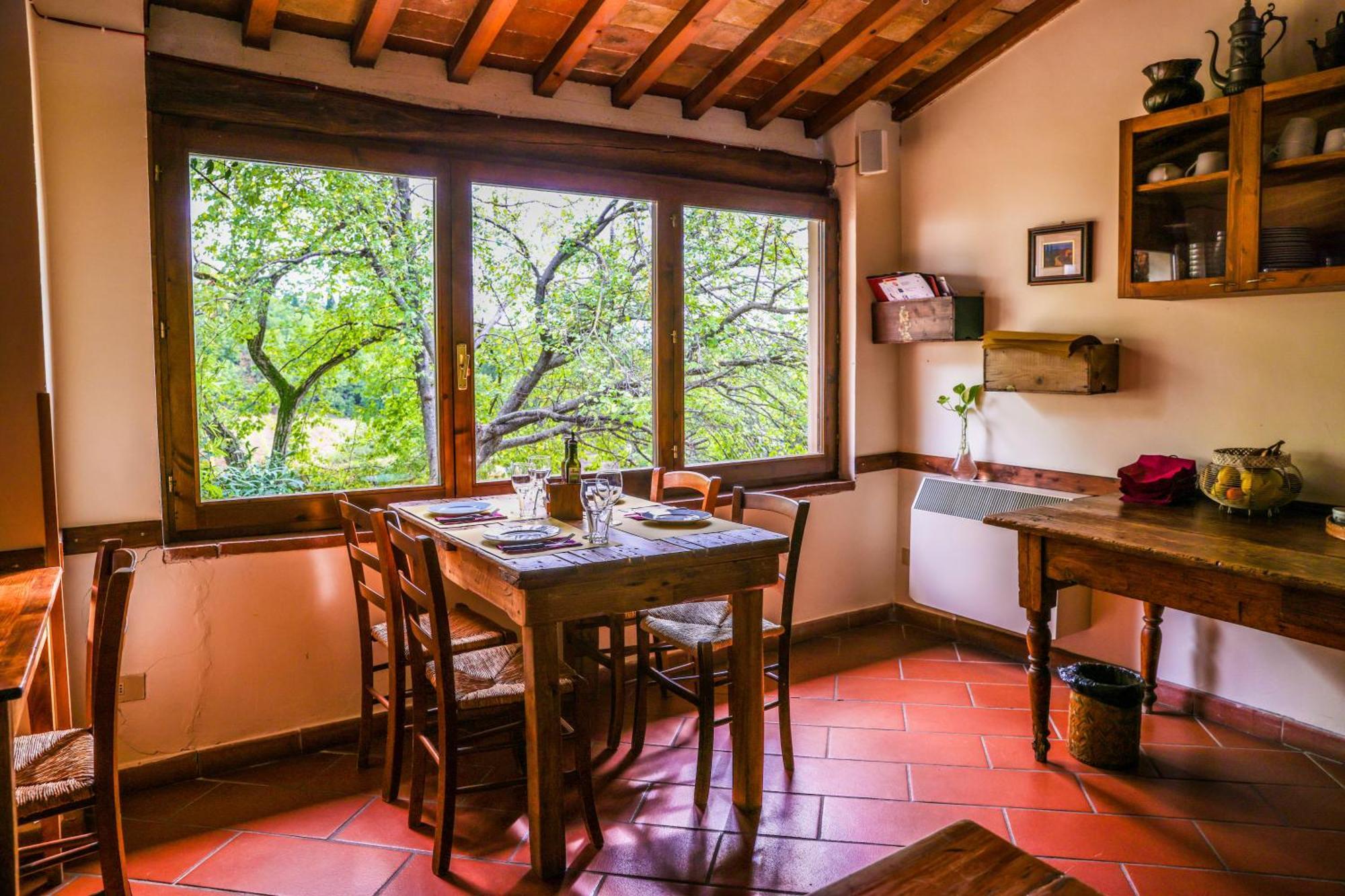 Bio-Agriturismo La Ginestra Сан-Кашіано-ін-Валь-ді-Пеза Екстер'єр фото