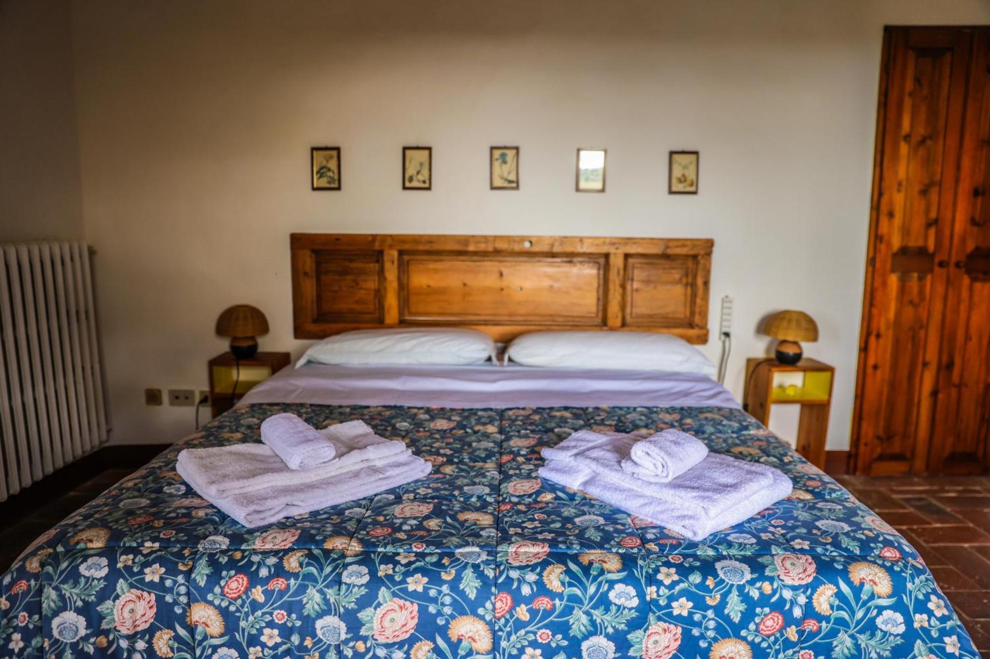 Bio-Agriturismo La Ginestra Сан-Кашіано-ін-Валь-ді-Пеза Екстер'єр фото