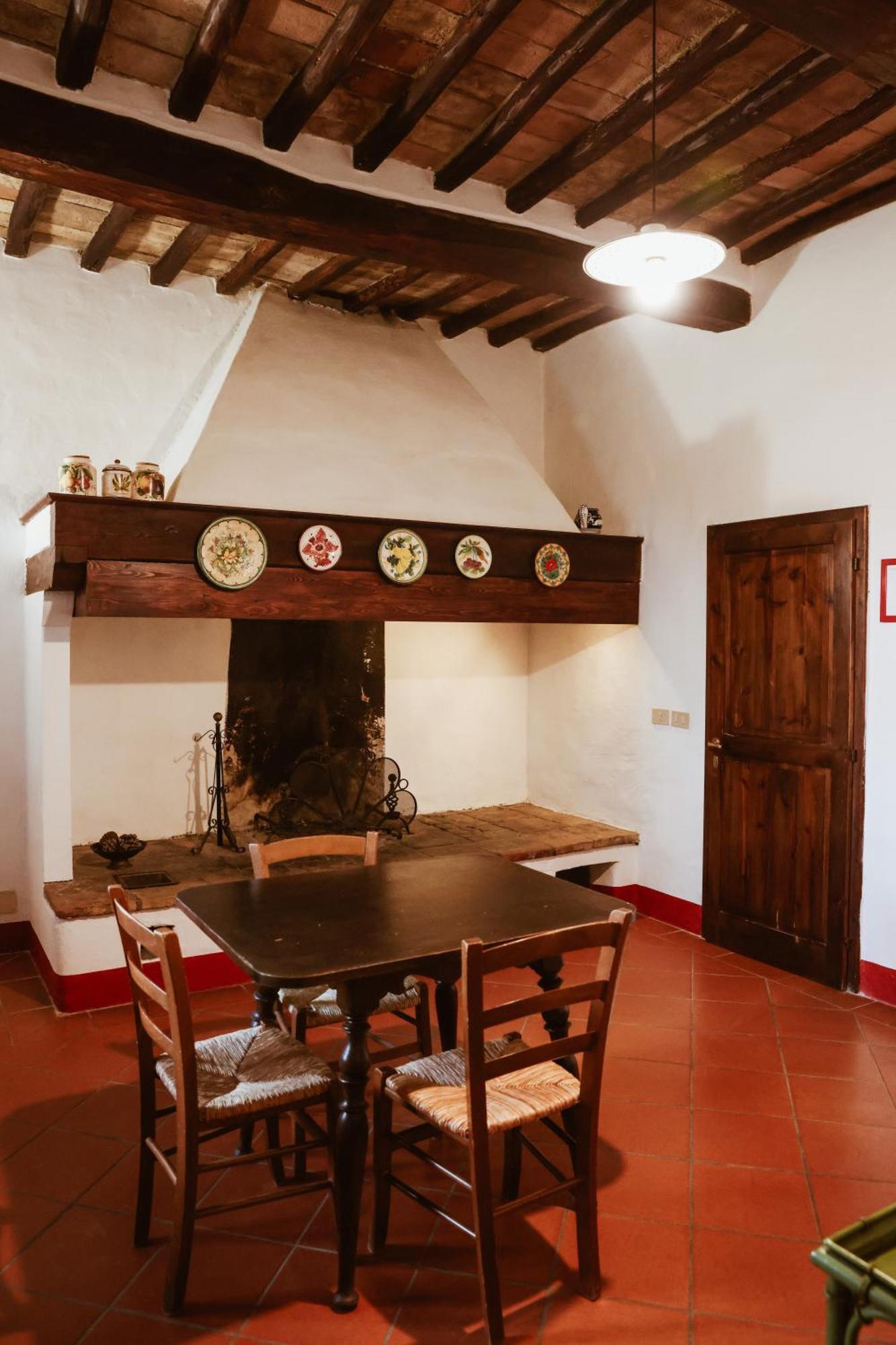 Bio-Agriturismo La Ginestra Сан-Кашіано-ін-Валь-ді-Пеза Екстер'єр фото