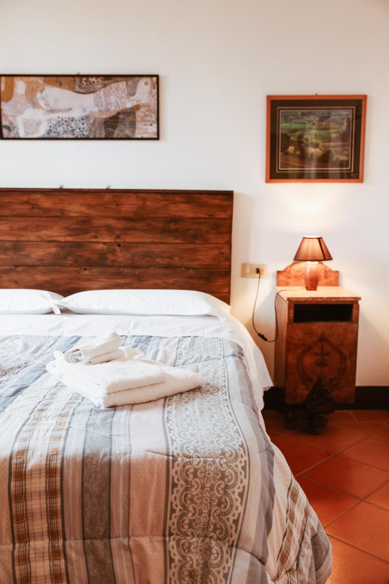 Bio-Agriturismo La Ginestra Сан-Кашіано-ін-Валь-ді-Пеза Екстер'єр фото