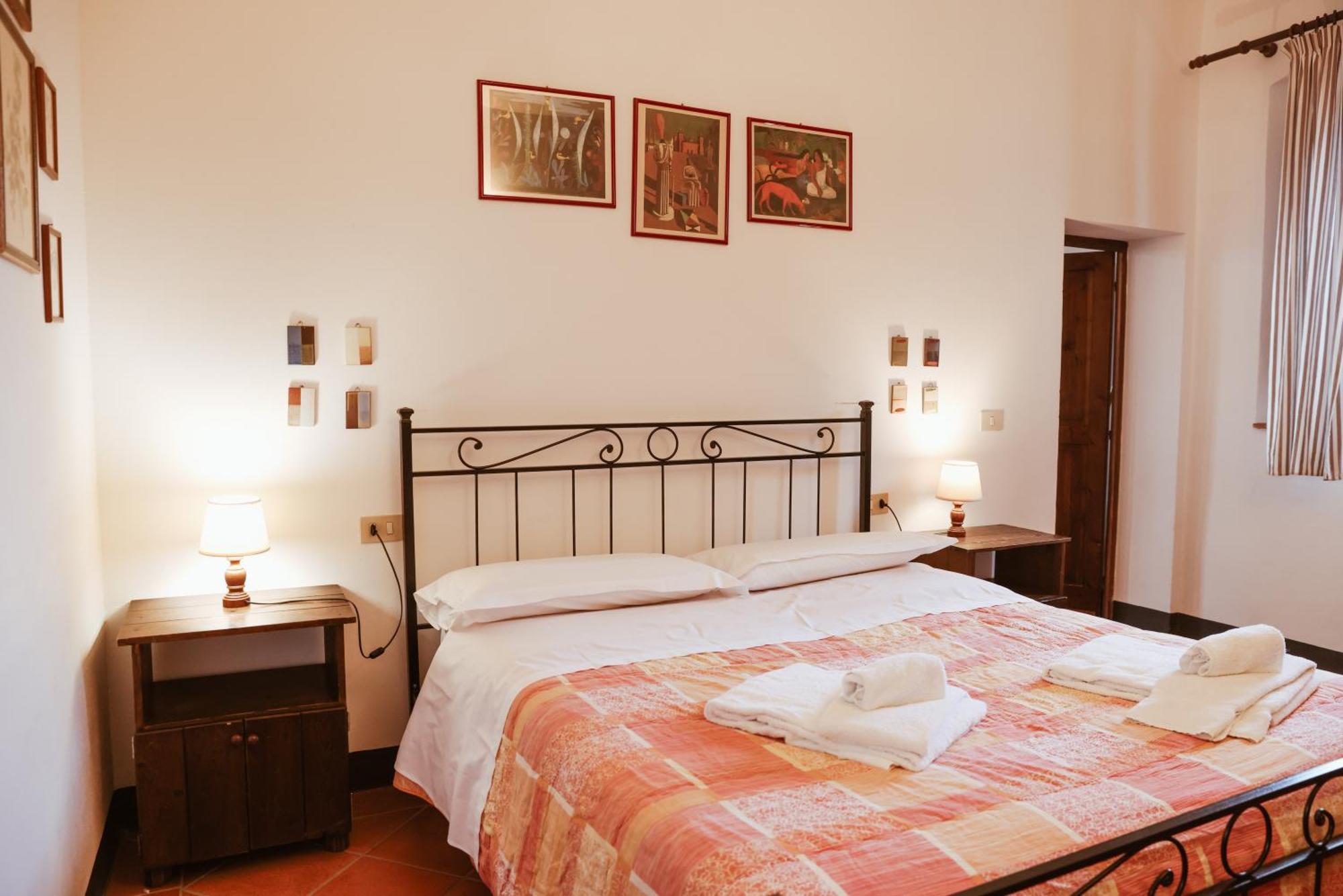 Bio-Agriturismo La Ginestra Сан-Кашіано-ін-Валь-ді-Пеза Екстер'єр фото