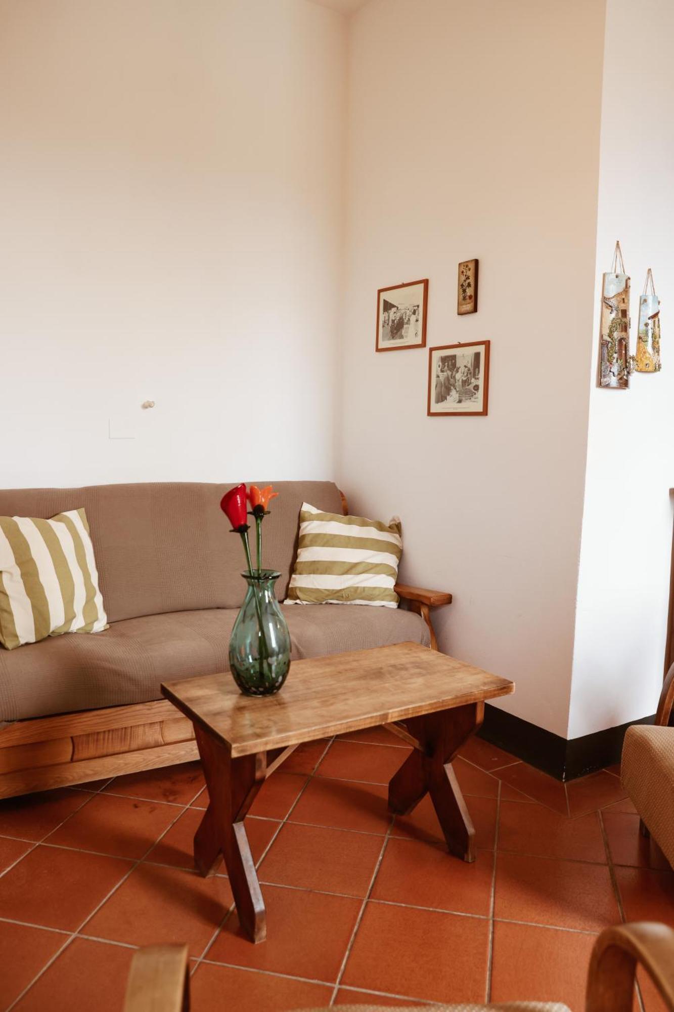 Bio-Agriturismo La Ginestra Сан-Кашіано-ін-Валь-ді-Пеза Екстер'єр фото