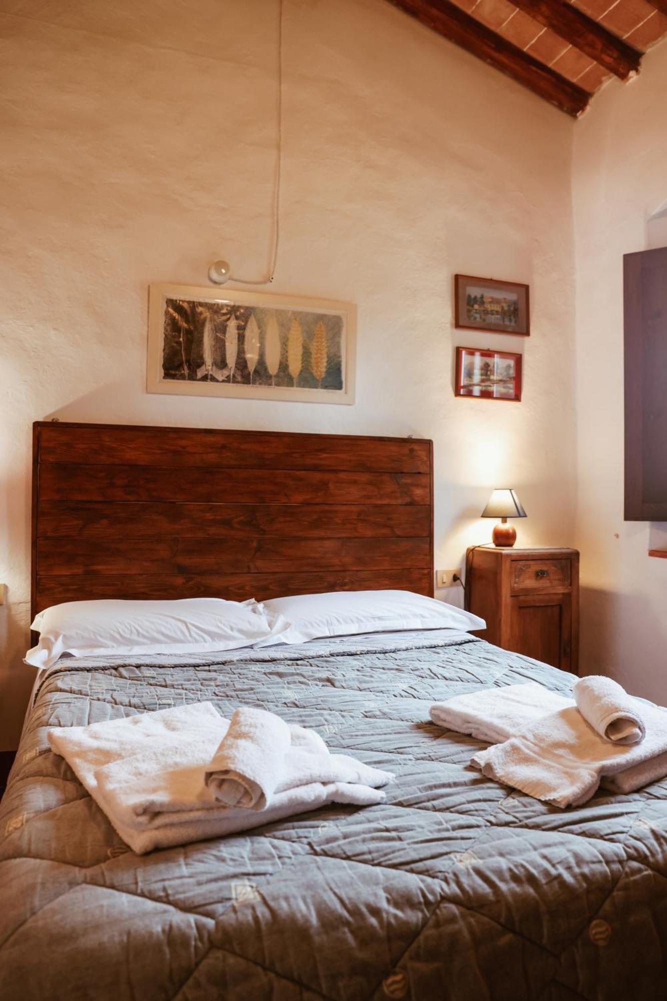 Bio-Agriturismo La Ginestra Сан-Кашіано-ін-Валь-ді-Пеза Екстер'єр фото